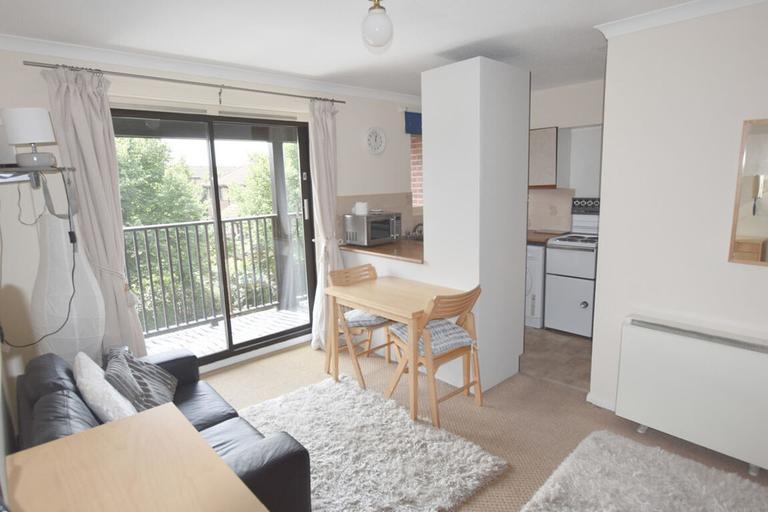 Castle Gardens, Lenton, Nottingham, NG7 1HH