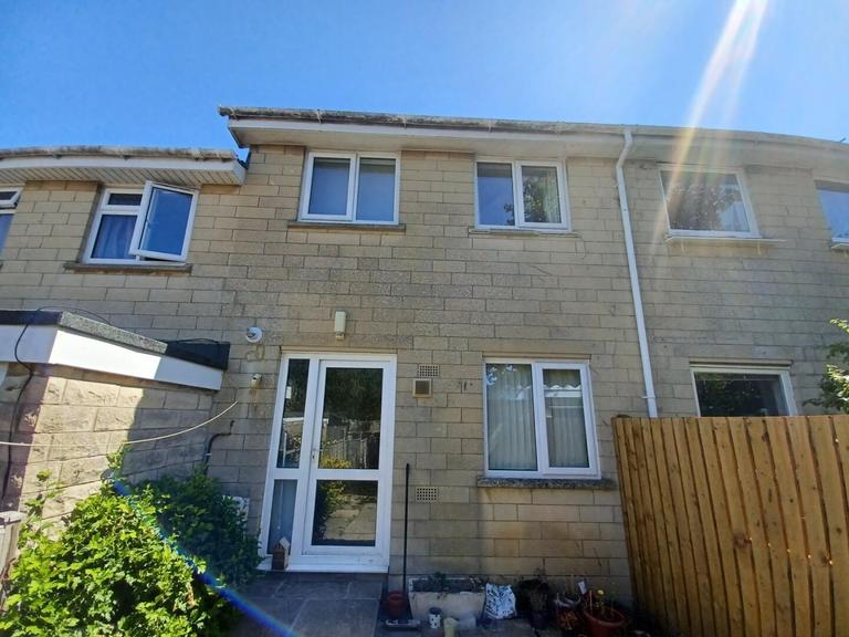4 bedroom house for rent Inverness Road, Bath, BA2 3RX UniHomes