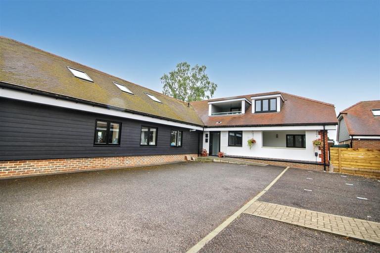 Burrows Lane, Guildford, Surrey, GU5 9QE