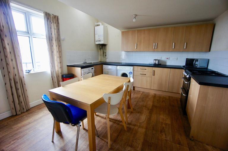 Fulwood Road, Broomhill, Sheffield, S10 3BD