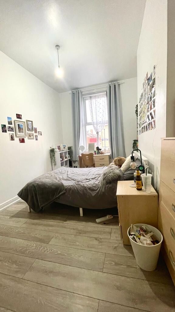 4 bedroom apartment for rent Heaton Road, Newcastle, NE6 5HP UniHomes