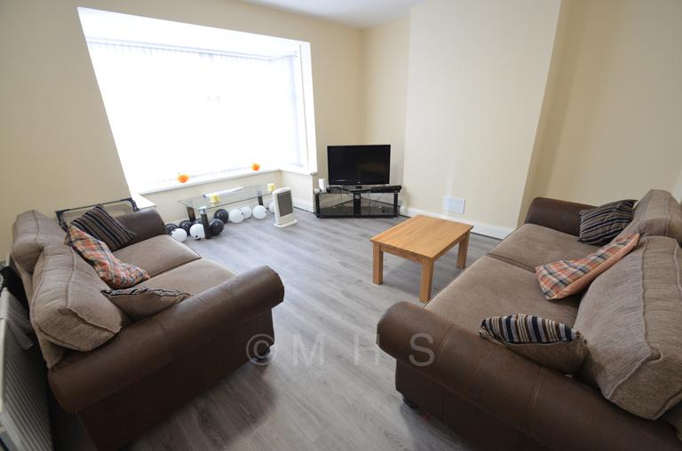 Estcourt Avenue, Headingley, Leeds, LS6 3ET