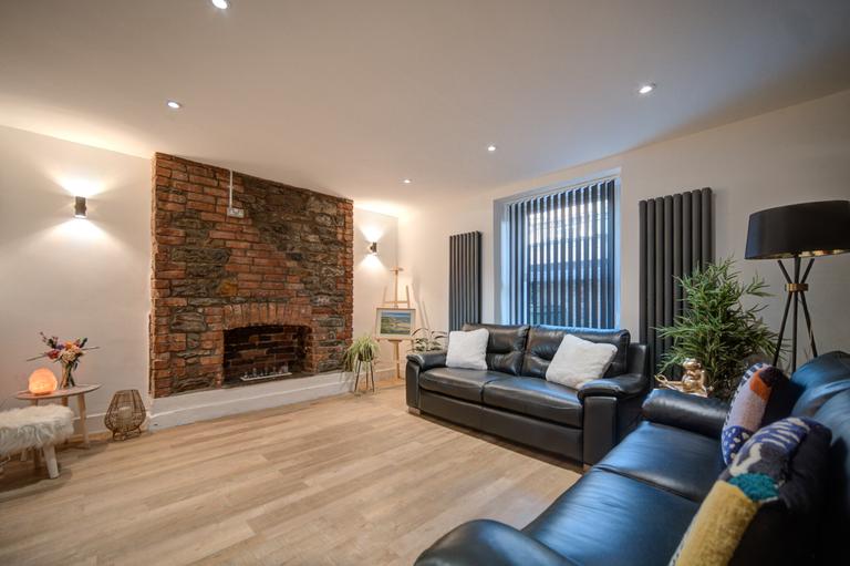 8 bedroom house for rent Bryn Road, Swansea, SA2 0AR UniHomes