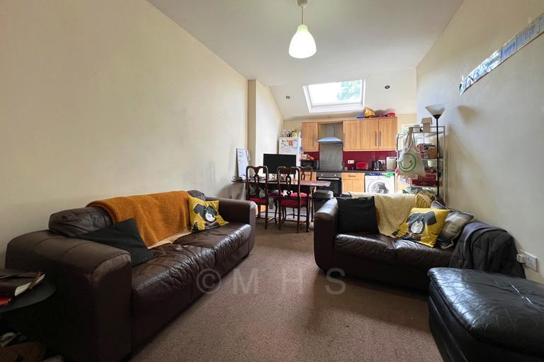 146 Woodsley Road, Hyde Park, Leeds, LS2 9LZ