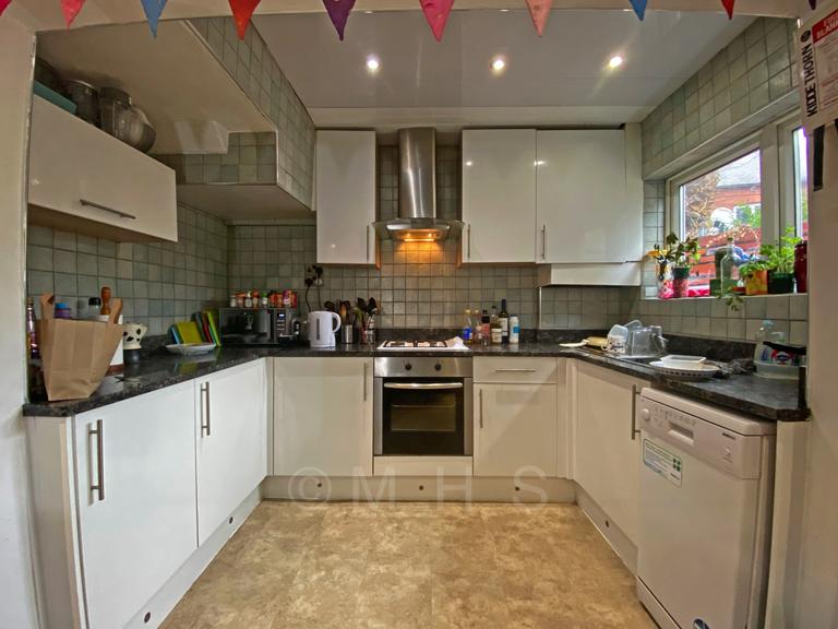 Mayville Road, Hyde Park, Leeds, LS6 1NF