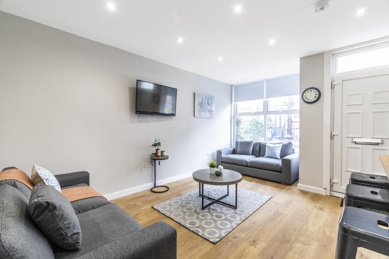 Beechwood Terrace, Burley, Leeds, LS4 2NG