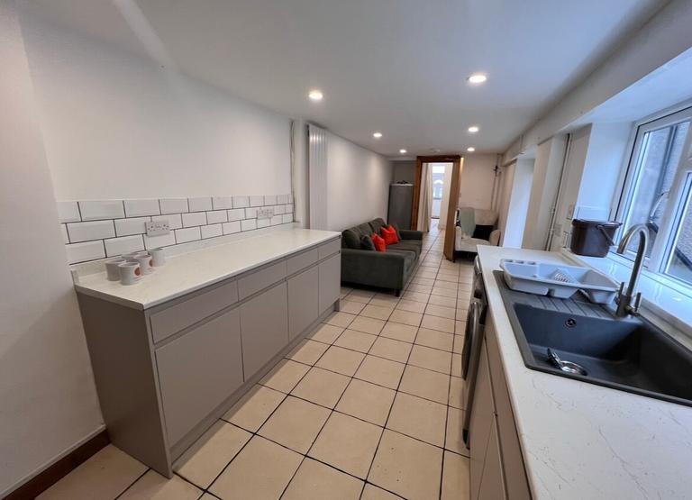 Wyeverne Road, Cathays, Cardiff, CF24 4BJ