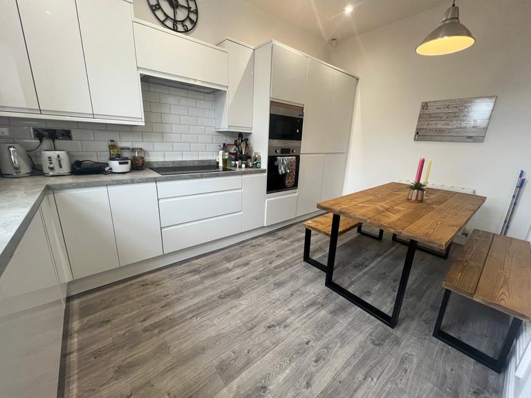 Ridgeway Terrace, Woodhouse, Leeds, LS6 2HU