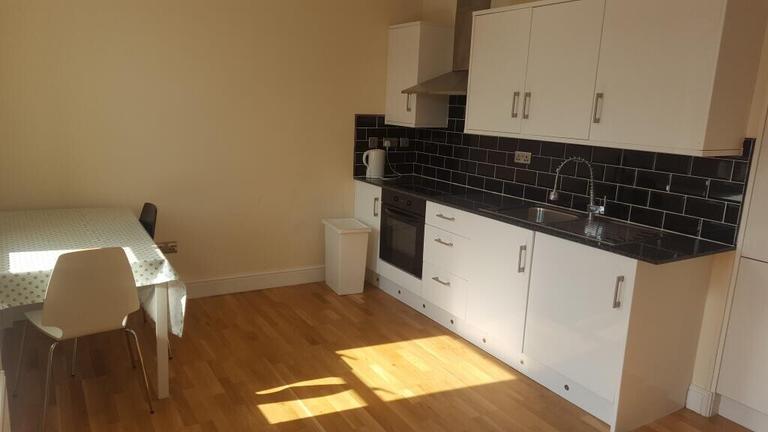 Walworth Road, Bermondsey, London, SE17 2TG