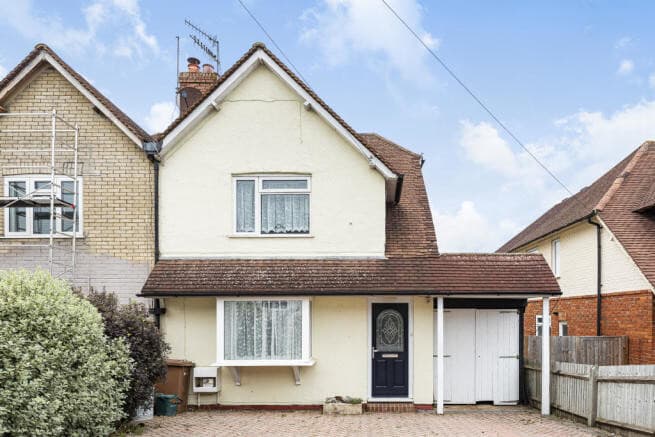 Raymond Crescent, Guildford, Surrey, GU2 7SX Raymond Crescent, Guildford, Surrey, GU2 7SX