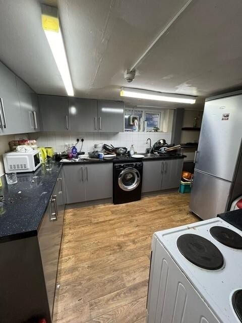 St. Michaels Villas, Headingley, Leeds, LS6 3AF