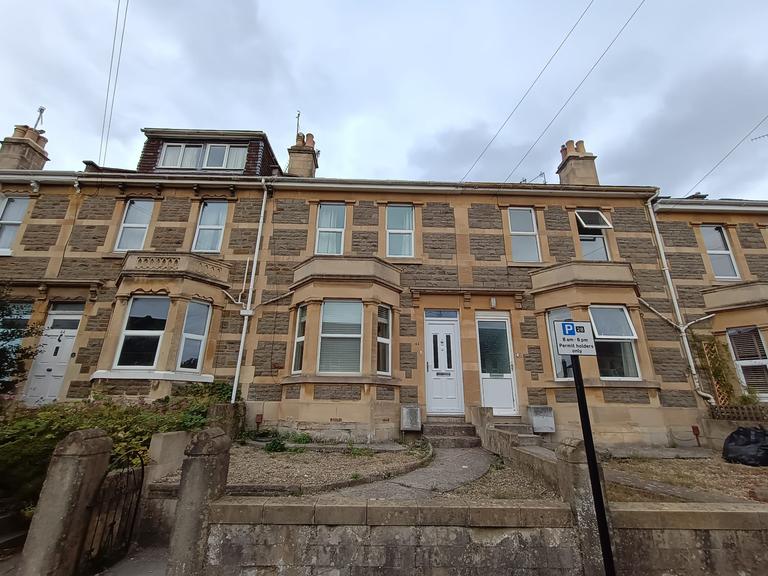 4 Bedroom House For Rent Second Avenue Bath BA2 3NN UniHomes 4-bedroom-house-for-rent-second-avenue-bath-ba2-3nn-unihomes