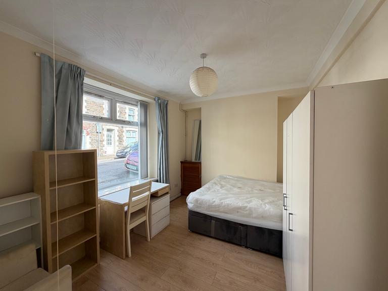 Queen Street, Treforest, Pontypridd, CF37 1RN