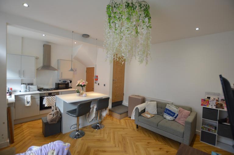 Harold Place, Hyde Park, Leeds, LS6 1PQ