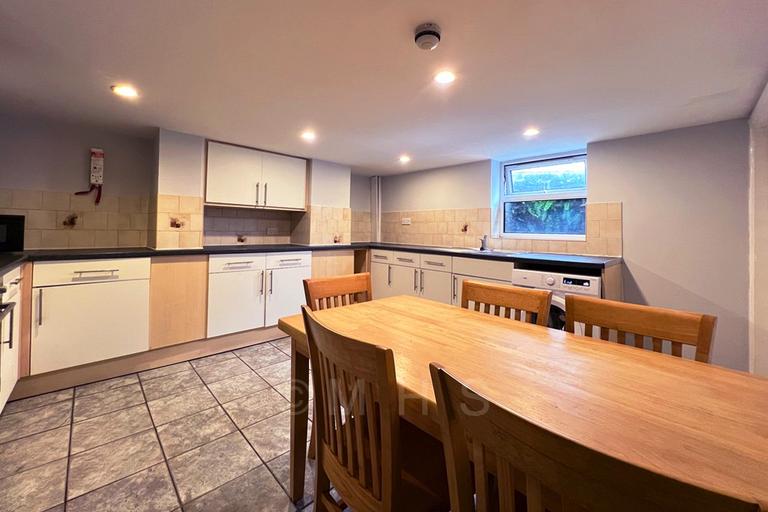 Quarry Place, Woodhouse, Leeds, LS6 2JT