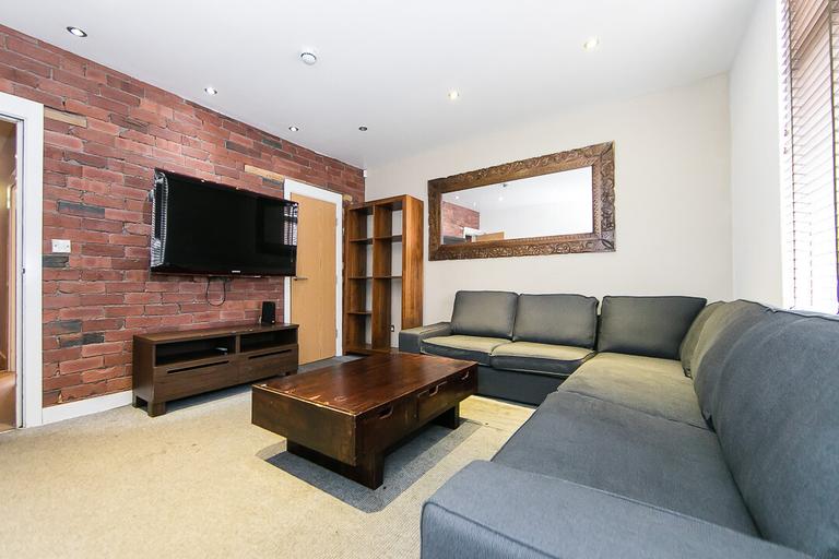 Burchett Grove, Woodhouse, Leeds, LS6 2JA