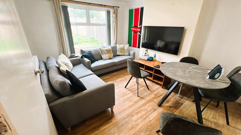 Allington Avenue, Lenton, Nottingham, NG7 1JY