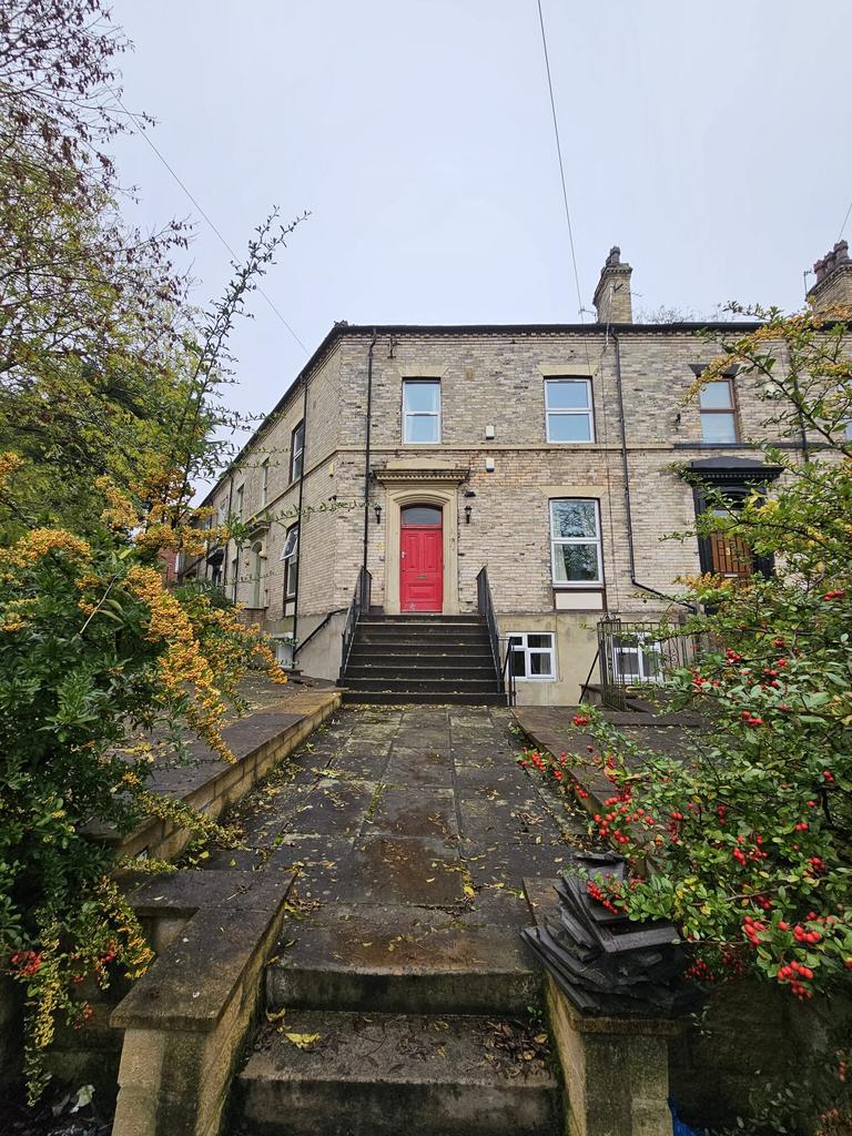 Midland Road., Hyde Park, Leeds, LS6 1BQ