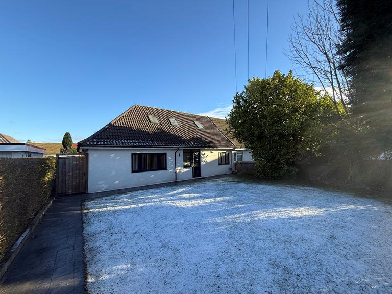 Hawton Crescent, Wollaton, Nottingham, NG8 1EG