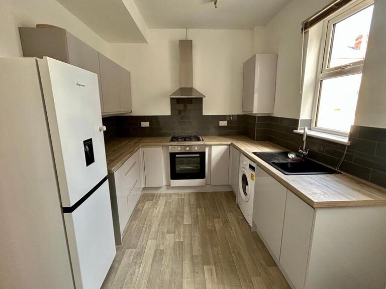 Broadfield Road, Fallowfield, Manchester, M14 7JT