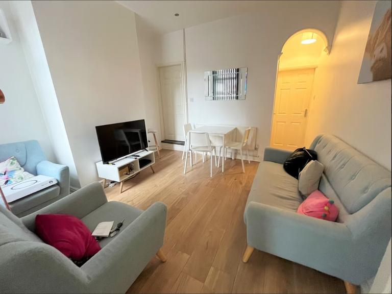 Leek Road, Shelton, Stoke-on-Trent, ST4 2BP