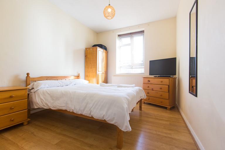 Fulham Road, Hammersmith & Shepherd's Bush, London, SW6 5TB