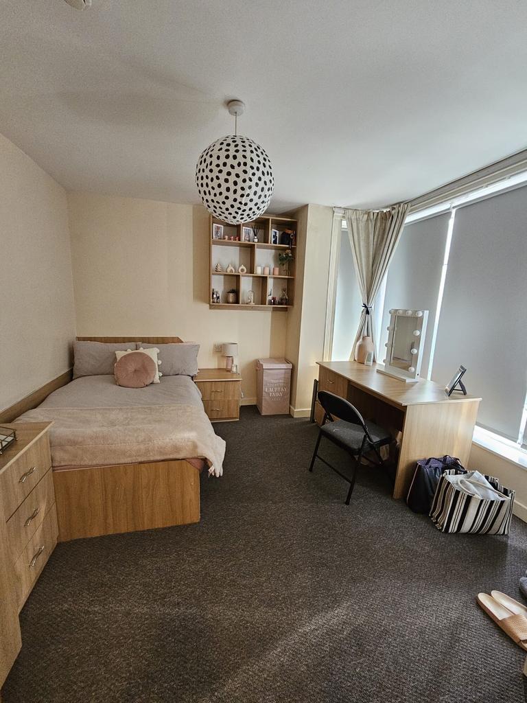 Winston Gardens, Headingley, Leeds, LS6 3LA