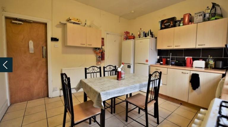 Welton Place, Hyde Park, Leeds, LS6 1EW