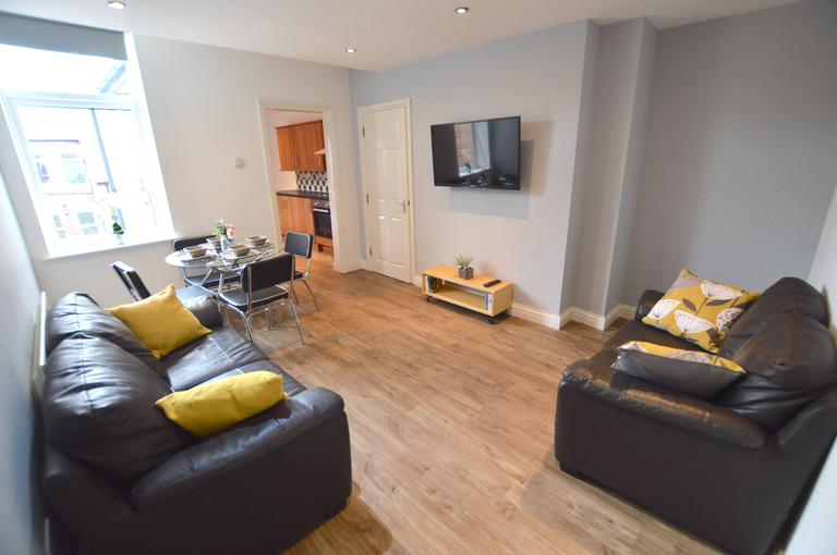 Simonside Terrace, Heaton, Newcastle, NE6 5DZ