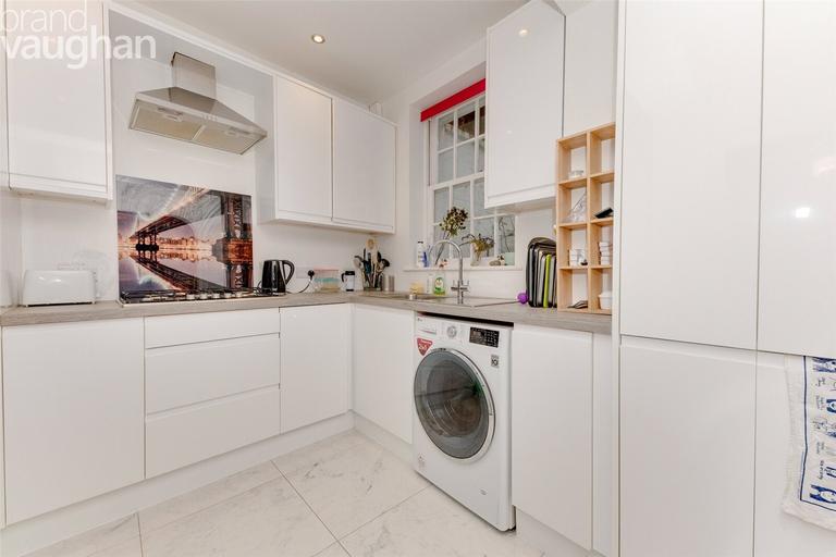 Adelaide Crescent, Hove, Brighton, BN3 2JH