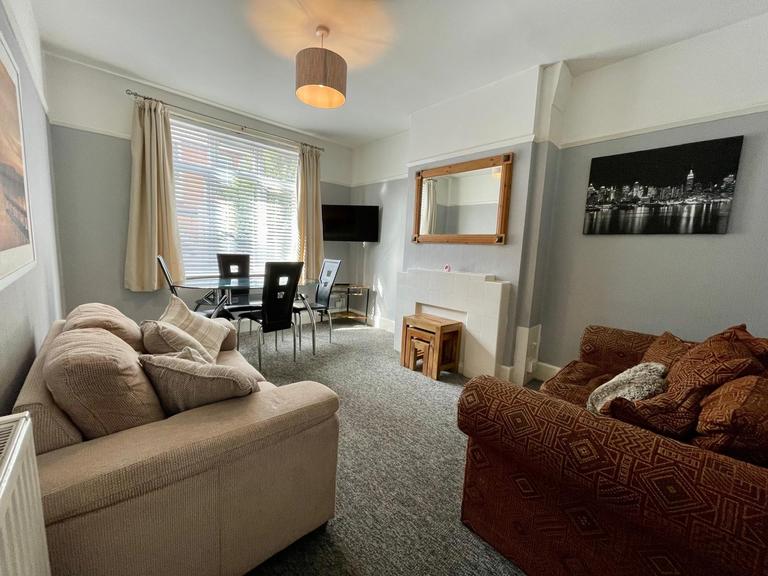 Hawthorn Road, Winton, Bournemouth, BH9 2QL