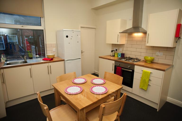 Carberry Place, Hyde Park, Leeds, LS6 1QJ