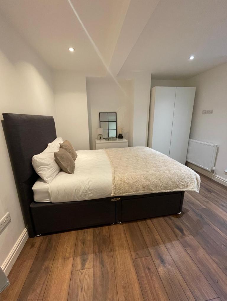 3, City Centre, Leeds, LS2 8AJ