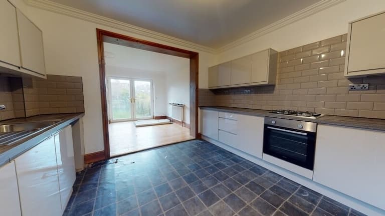 Hollin Mount, Headingley, Leeds, LS16 5JS Hollin Mount, Headingley, Leeds, LS16 5JS