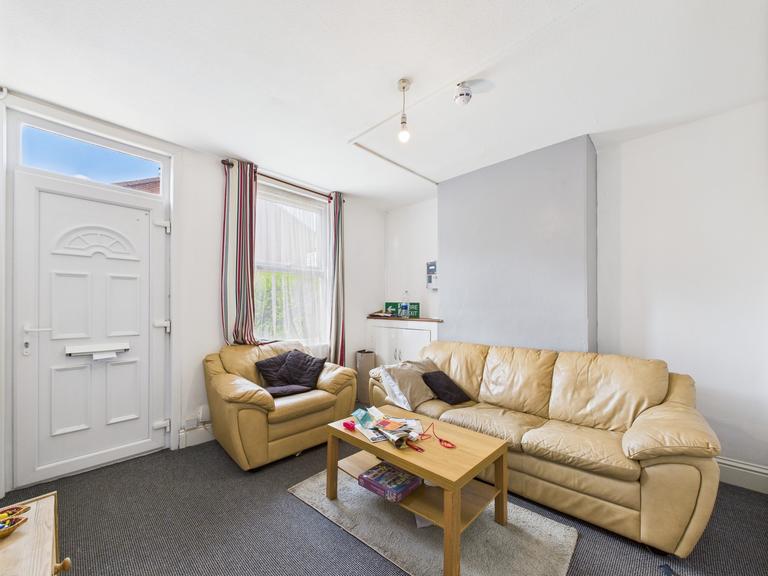 Clifton Street, Beeston, Nottingham, NG9 2LS