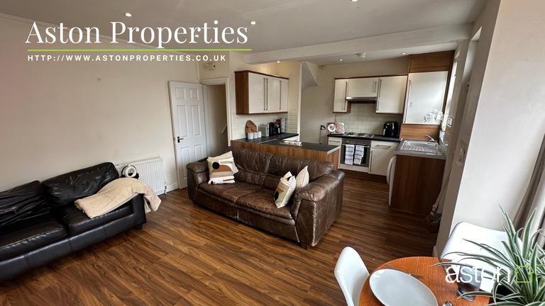 Grimthorpe Place, Headingley, Leeds, LS6 3JT