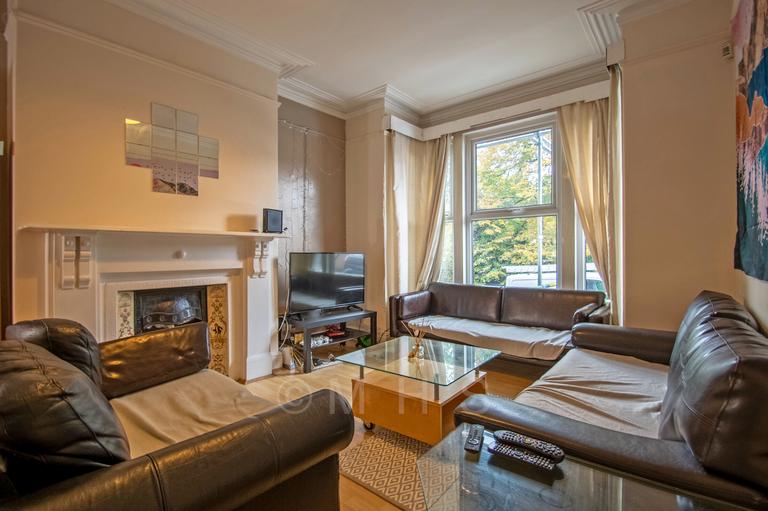 Richmond Avenue, Hyde Park, Leeds, LS6 1DB