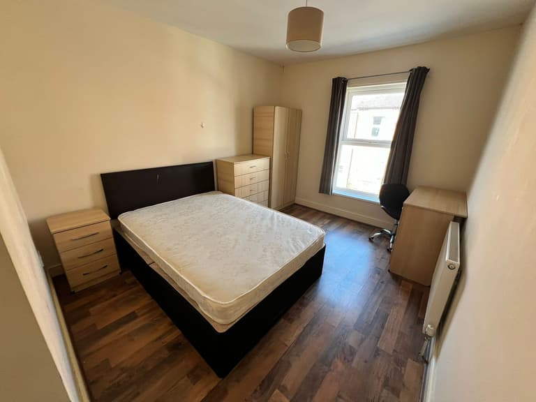 Queen Anne Street, Shelton, Stoke-on-Trent, ST4 2EQ Queen Anne Street, Shelton, Stoke-on-Trent, ST4 2EQ