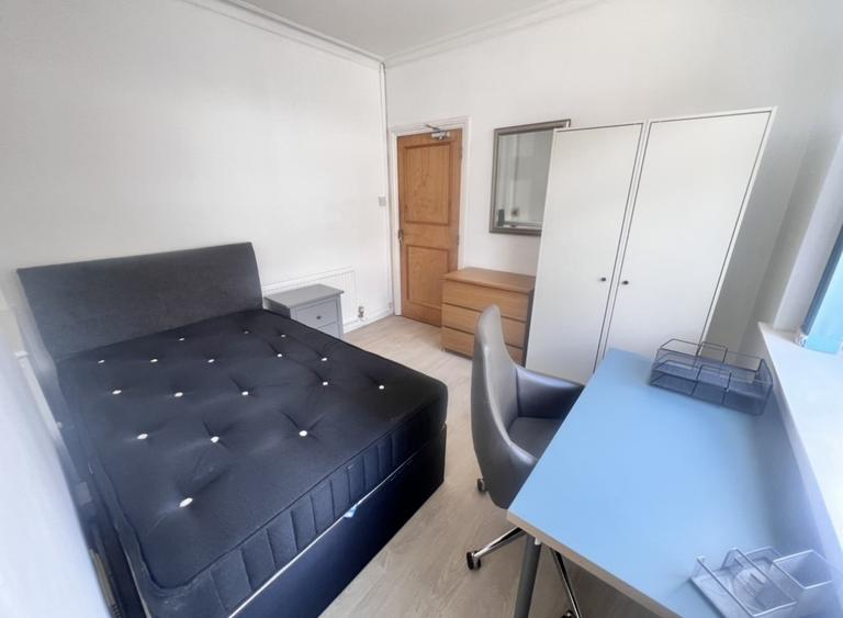 Minny Street, Cathays, Cardiff, CF24 4ET