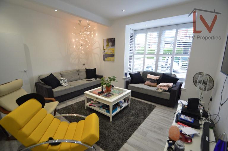 Burchett Place, Woodhouse, Leeds, LS6 2LN