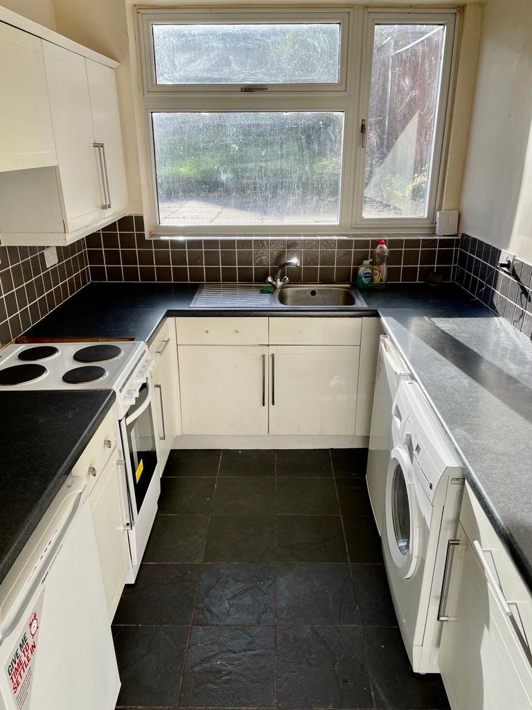 Green Road, Winton, Bournemouth, BH9 1DY