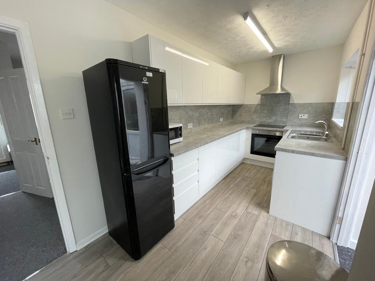 3 bedroom house for rent New Mill, Swansea, SA2 8PB UniHomes