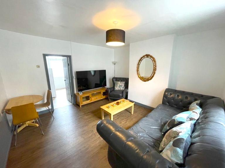 Crookes Road, Broomhill, Sheffield, S10 5BB