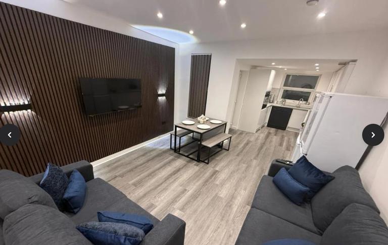 Hartley Grove, Woodhouse, Leeds, LS6 2LD