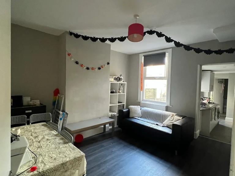 Beckhampton Road, Oldfield Park, Bath, BA2 3LL