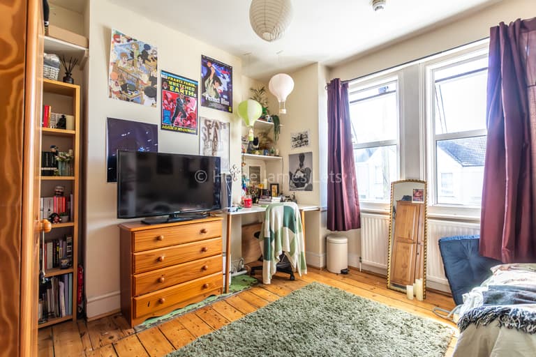 Totland Road, Elm Grove, Brighton, BN2 3EN Totland Road, Elm Grove, Brighton, BN2 3EN