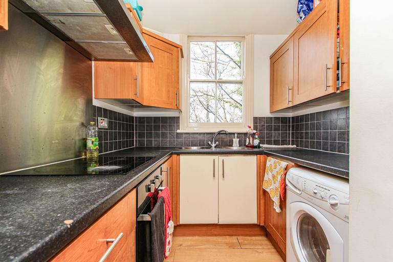 Waterloo Crescent, Arboretum, Nottingham, NG7 4AX