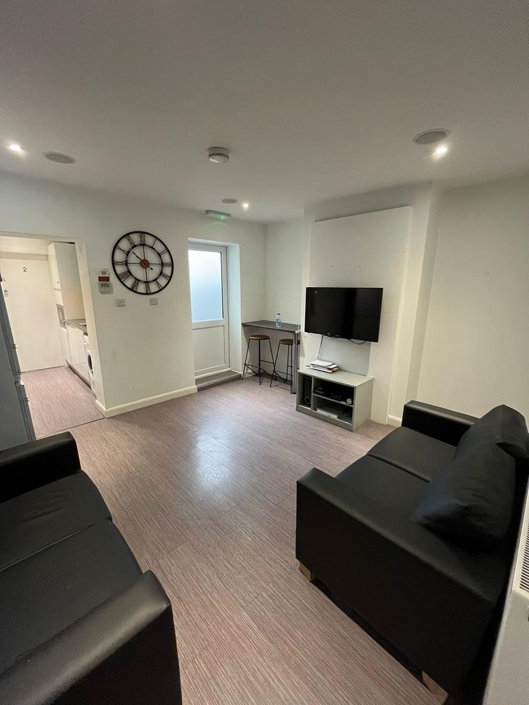 Beresford Street, Shelton, Stoke-on-Trent, ST4 2EX