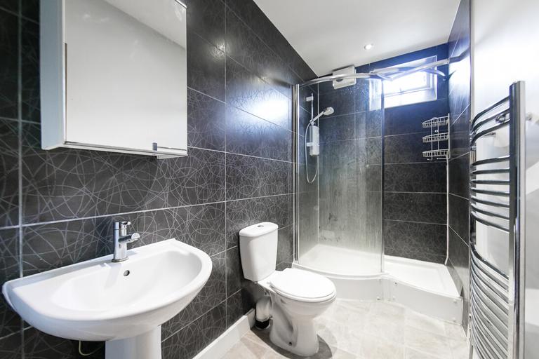 Burchett Grove, Woodhouse, Leeds, LS6 2JA