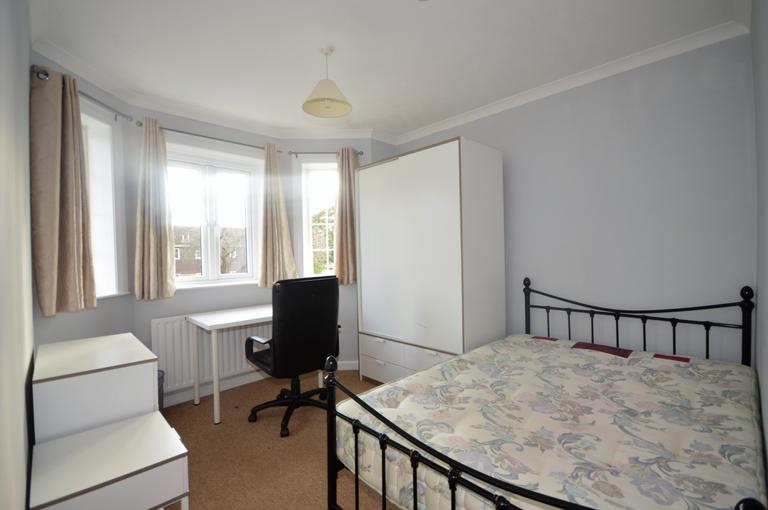 Columbia Road, Ensbury Park, Bournemouth, BH10 4EE